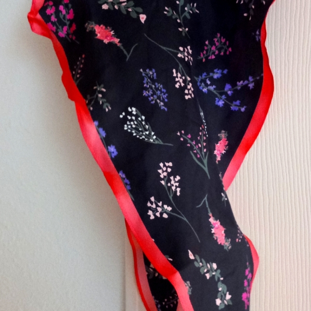 Rebecca Minkoff gorgeous 100% silk